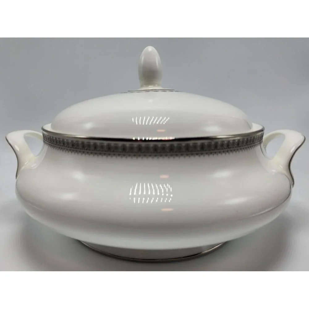 Royal Doulton Ravenswood H5008 Tureen with Lid READ!!!!!